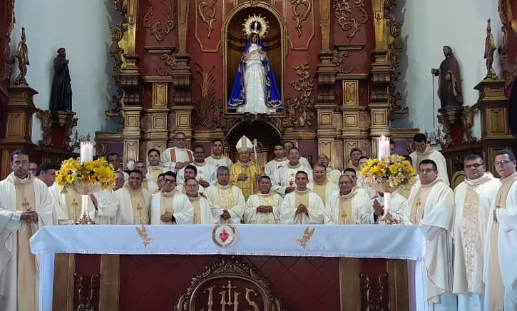 Monseñor Trino Fernández a los nuevos diáconos: “Sean servidores de la alegría y el amor que proviene de Dios”